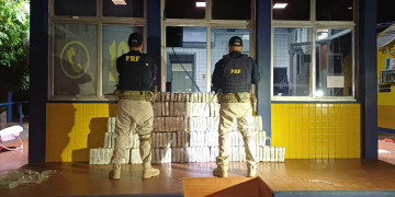 PRF-PI apreende 200 kg de supermaconha dentro de veículo de carga no Piauí; motorista foi preso