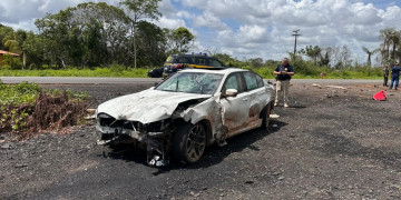 Mulher morre após ser violentamente atingida por carro entre Campo Maior e Altos, Piauí; outra pessoa ficou ferida