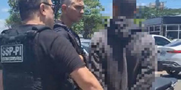 Motociclista por aplicativo agride passageiro com pedra na cabeça após desentendimento por conta de pagamento em Teresina