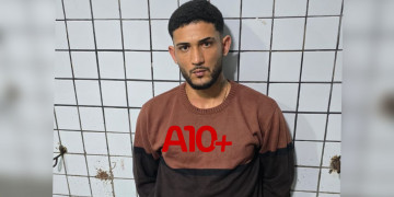 Após ser solto, suspeito de arrastão debocha da Justiça, publica foto com advogado e dispara: 