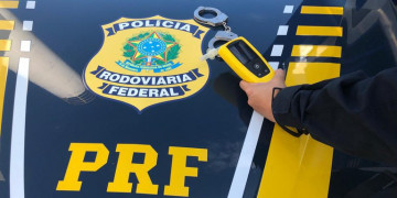 Caminhoneiro é preso pela PRF por embriaguez ao volante no Piauí; confessou ter consumido 10 garrafas de cerveja
