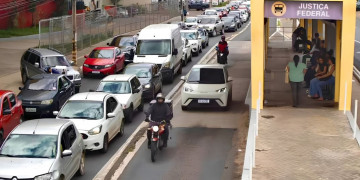 STRANS inicia recadastramento de motoristas de aplicativo para uso das faixas exclusivas de ônibus em Teresina