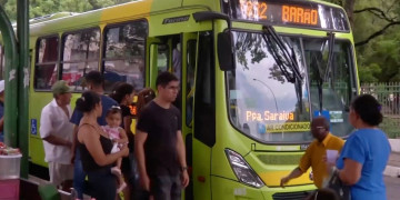 Justiça determina circulação de 100% da frota de ônibus nos horários de pico em Teresina; multa diária de R$ 50 mil em caso de descumprimento