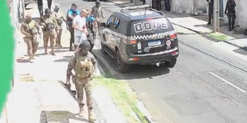 PM é preso por ameaças à ex-companheira em Teresina; durante negociação com BOPE, alegou que tiraria a própria vida