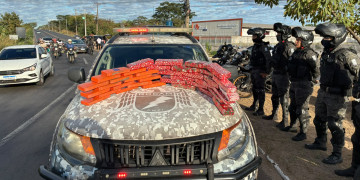Polícia apreende carga com mais de 35 tabletes de drogas após acidente na zona Sudeste de Teresina; envolvidos fugiram