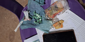 Dono de bar é capturado suspeito de tráfico de drogas no Piauí; caderno com anotações e registros de valores foi encontrado
