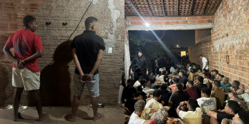 Polícia fecha estabelecimento alvo de denúncias de drogas, armas e presença de faccionados em Teresina; suspeitos são presos