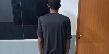 Polícia prende jovem que assaltava motociclistas de app em Timon; chegou a usar filho de 4 anos em um dos crimes