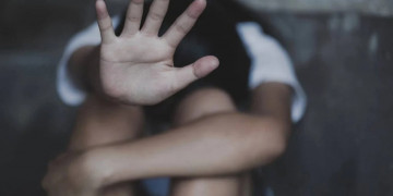 Pai preso por abusar da própria filha alegou que “só pararia quando ela engravidasse”, diz delegado