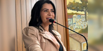 Advogada Esmaela Macedo é condenada por liderar esquema de vantagens indevidas com alvarás no Piauí; atualmente é vereadora
