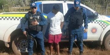 Homem é preso suspeito de estuprar a companheira e se esconder em área de mata no Piauí