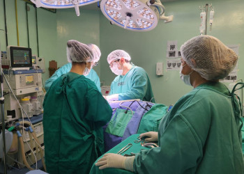 HU-UFPI/Ebserh realiza primeira cirurgia com prótese mandibular personalizada