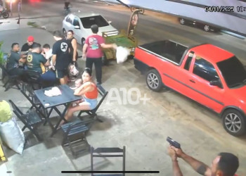 Criança e mulher são baleadas em Parnaíba, litoral do Piauí; vídeo mostra exato momento dos disparos