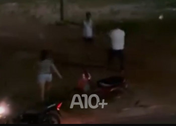 Bebedeira termina com homem ferido com golpe de facão no interior do Piauí; vídeo mostra briga