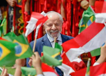 Em visita à Indonésia, Lula confirma que vai disputar 4° mandato presidencial em 2026