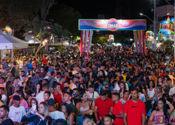 Carnaval de União reúne 15 mil foliões no primeiro dia; festa seguirá com grandes atrações