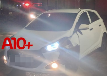 Polícia recupera carro roubado após perseguição e troca de tiros em Teresina; criminosos fugiram