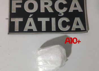 Ex-presidiário é flagrado com cocaína, tenta fugir, mas é detido pela PM no Piauí