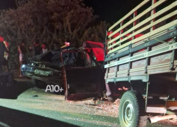 Grave colisão entre três veículos deixa motorista morto e vários feridos no Sul do Piauí