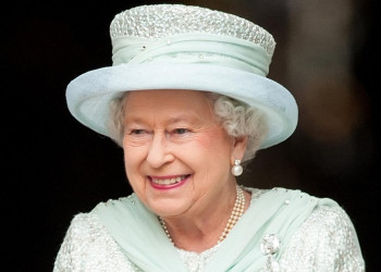 Família real se reúne após chamado dos médicos por estado de saúde da rainha Elizabeth 2ª