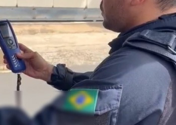 Motociclista embriagado é preso após ser flagrado em alta velocidade pela PRF em Teresina; já responde pelo mesmo crime de trânsito