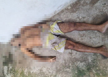 Homem é encontrado morto após ir ao banheiro de estabelecimento no Piauí; vítima sofreu queda repentina