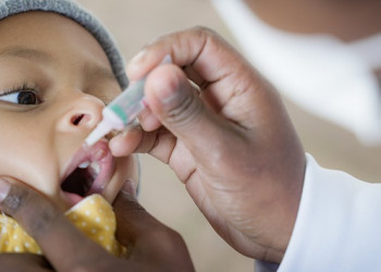 Vacinação contra a poliomielite inicia nesta segunda-feira (27), em Teresina; confira detalhes