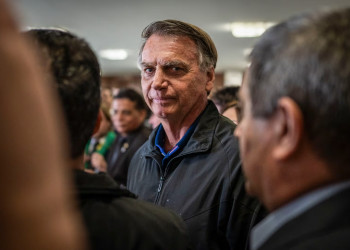 Bolsonaro sai da prisão domiciliar pela primeira vez para exames médicos neste sábado