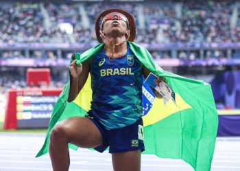 Atleta piauiense Keyla Barros conquista medalha de bronze nos 1500m T20 nas Paralimpíadas de Paris