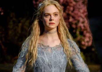 Elle Fanning revela que perdeu papel em filmes por não ter seguidores no Instagram