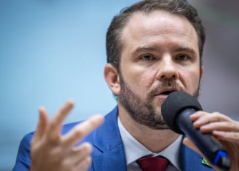 Ministro diz que empresa que financiou filme sobre Bolsonaro recebeu dinheiro do crime