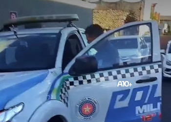 Mãe é presa por suspeita de maus-tratos contra a filha de apenas 2 anos no Piauí; vizinhos denunciaram agressões