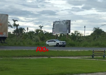 Idosa fica ferida após acidente entre carro e caminhão na BR-316 no interior do Piauí