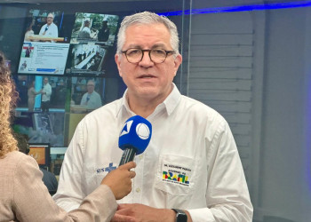 Antídoto contra o metanol chegará ao Brasil até o fim desta semana, diz Padilha