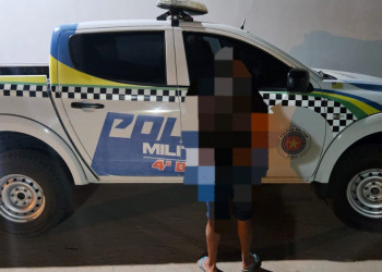 Polícia prende homem com faca na cintura após abordagem por embriaguez no interior do Piauí