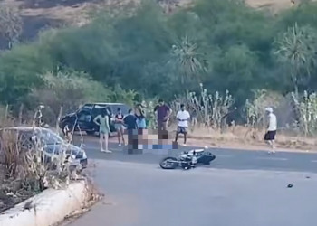 Entregador em motocicleta morre após se envolver em acidente com carro no Piauí