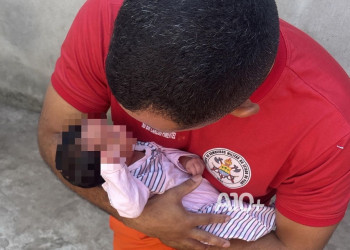 Bombeiros salvam recém-nascido após engasgo com leite materno em Teresina