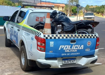 Adolescente de 15 anos é apreendido após ser flagrado pilotando moto e tentar fugir de abordagem no Piauí