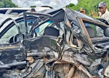 Homem morre e outras duas pessoas ficam feridas em colisão transversal entre carro e caminhonete no Piauí