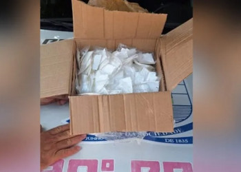 Caixa com mil papelotes de cocaína é abandonada no centro de cidade no Piauí; polícia recebeu denúncia anônima