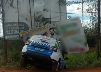 Viatura da Polícia Militar se envolve em acidente durante perseguição a suspeito no Piauí