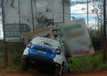 Viatura da Polícia Militar se envolve em acidente durante perseguição a suspeito no Piauí