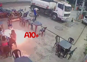 Fogo se espalha por posto de combustível após homem acender cigarro em Timon, Maranhão; VÍDEO!