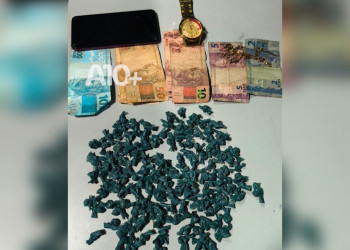 Jovem é preso por tráfico de drogas ao ser encontrado com mais de 100 pedras de crack na zona Sul de Teresina