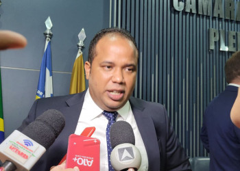 Enzo Samuel toma posse como novo presidente da Câmara Municipal de Teresina