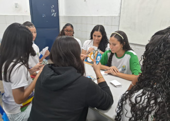 Um ano após proibição de celulares nas escolas do Piauí, gestores destacam melhoria na convivência no ambiente escolar e desempenho dos alunos