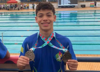 Piauiense Arthur Nunes conquista duas medalhas na natação dos Jogos Escolares Brasileiros