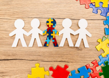 Lei estabelece normas para adequação de hotéis e atrativos turísticos ao atendimento de pessoas com TEA