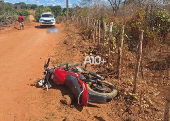 Homem morre após sofrer acidente com motocicleta no interior do Piauí; teria batido em poste
