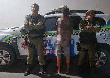 Homem embriagado é preso após ser flagrado pela PM ameaçando esposa e filha com faca no interior do Piauí